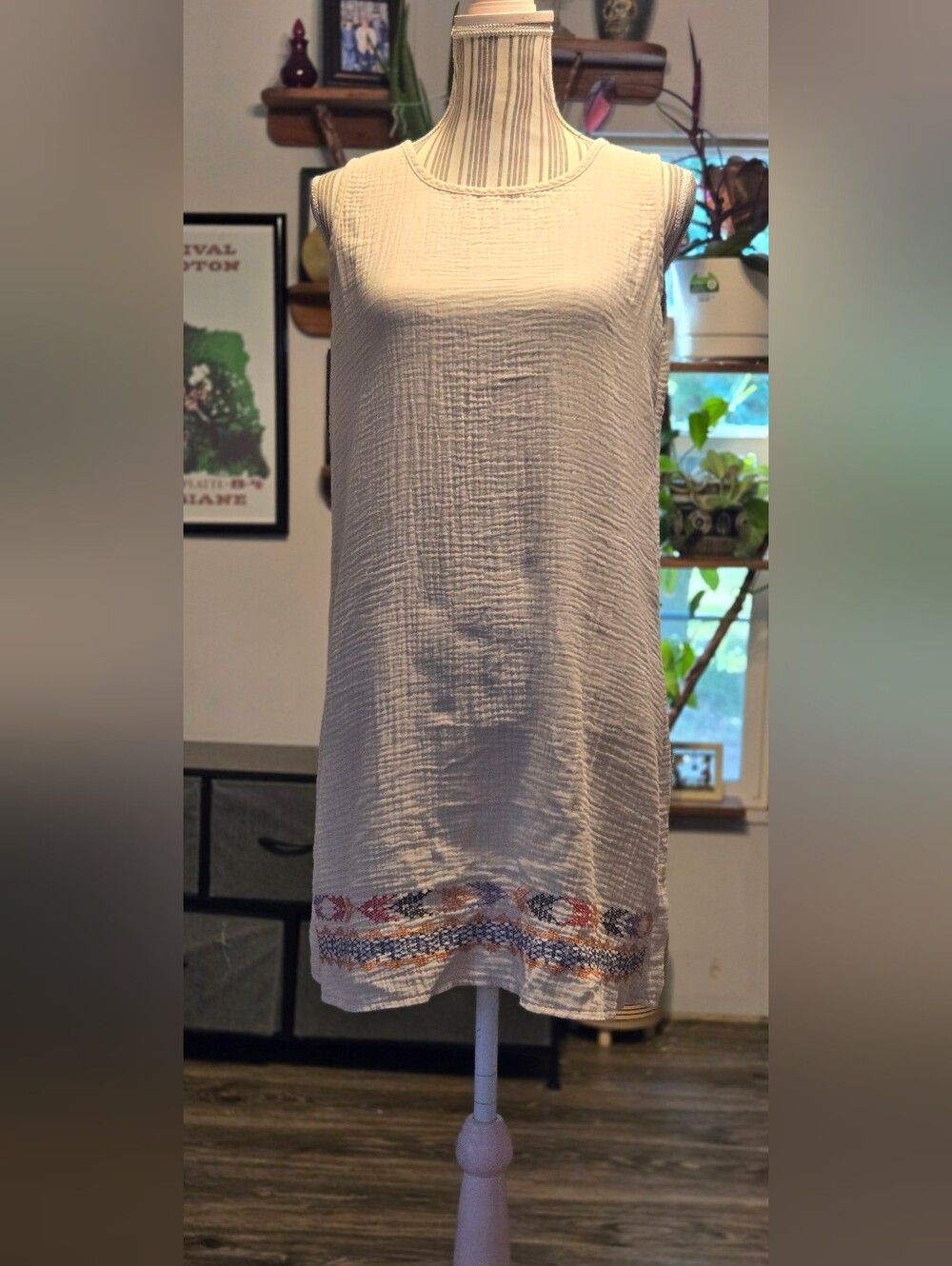 Sleeveless Cream Dress Skirt with Embroidered Hem